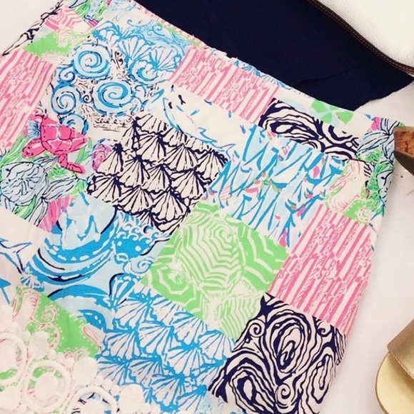 Lilly Pulitzer skirt size 4 - smoke free home - Picture 1 of 4